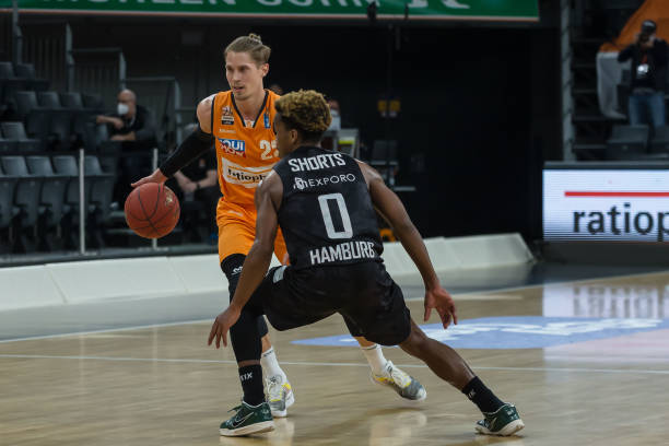 从数据和趋 从数据和趋