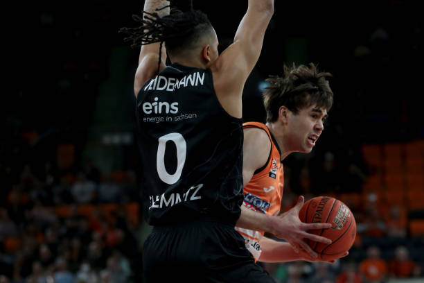 年轻球员潜 年轻球员潜