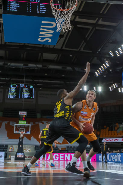 员的个人魅 员的个人魅